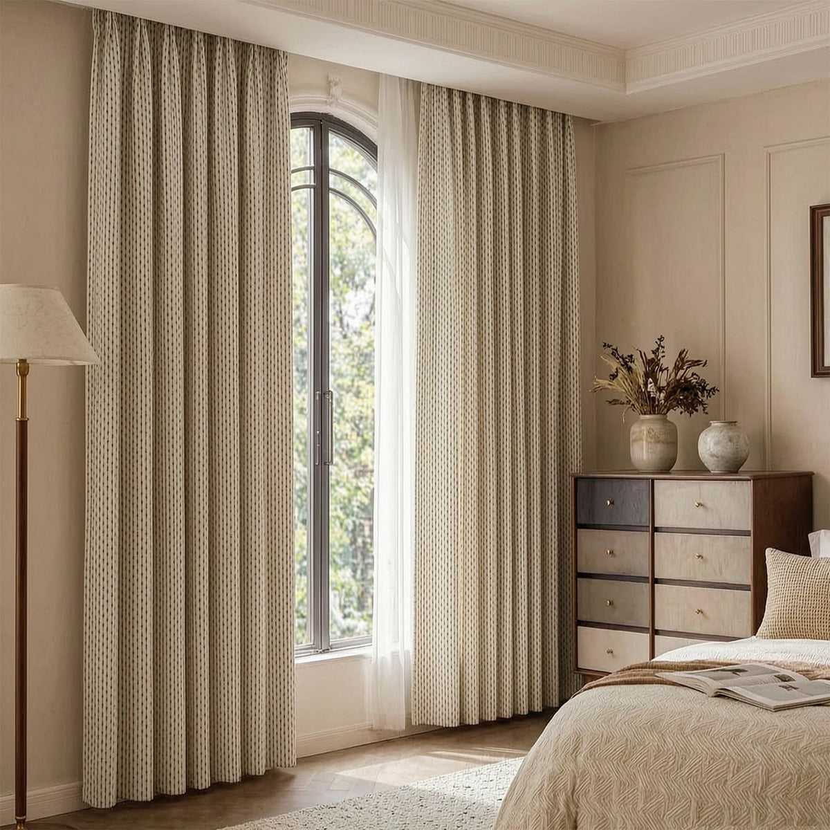 Rideaux à motifs géométriques bleus pour chambre à coucher