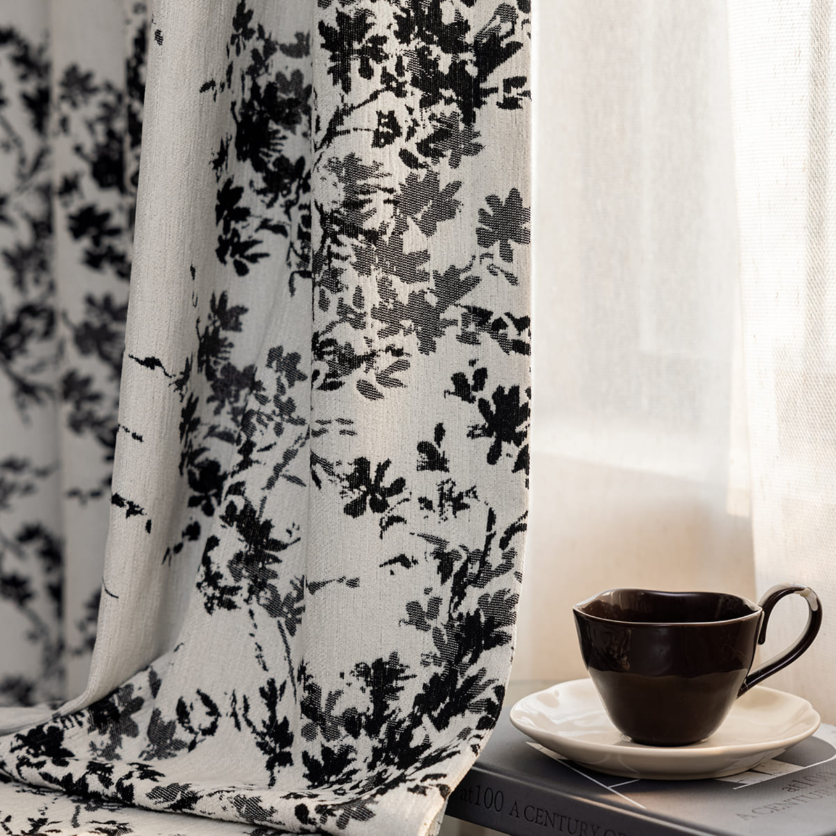 Rideaux à motifs géométriques bleus pour chambre à coucher